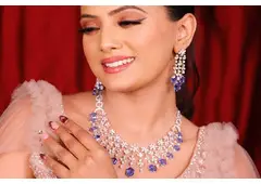 Why should customers choose a local Delhi jeweller over online platforms for diamond purchases?